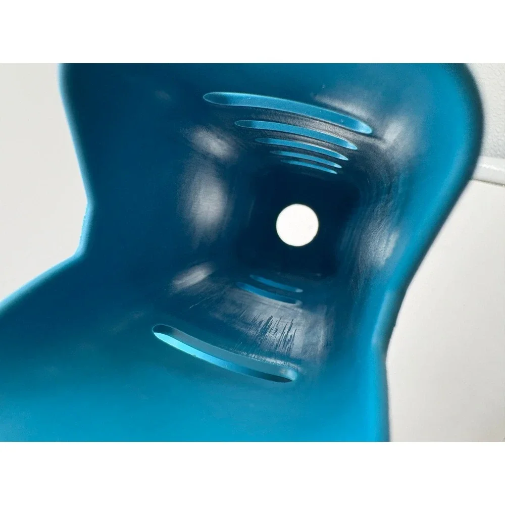 Valectric iron holder, ocean blue in like new condition
